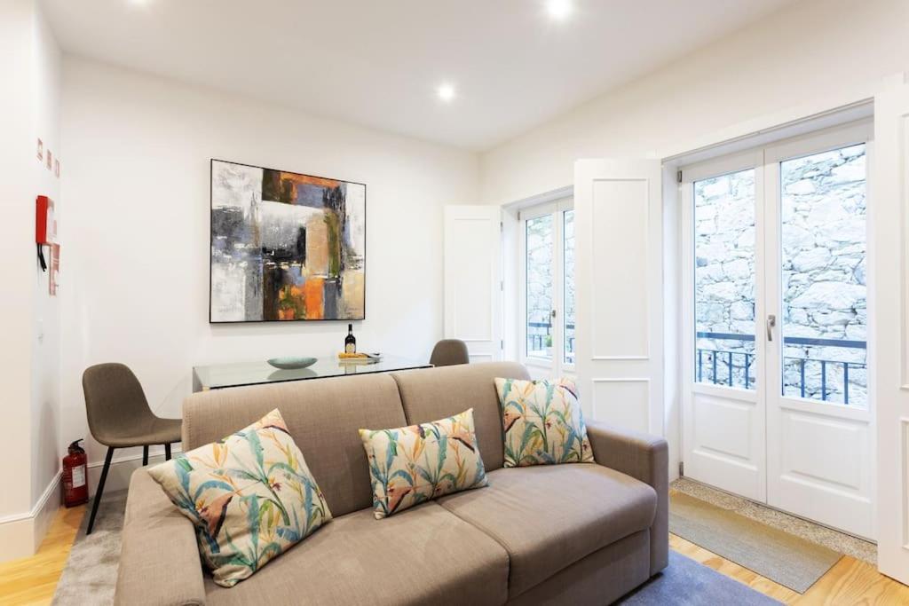 Sweet Porto Downtown Loft With Balcony Apartment Exterior photo